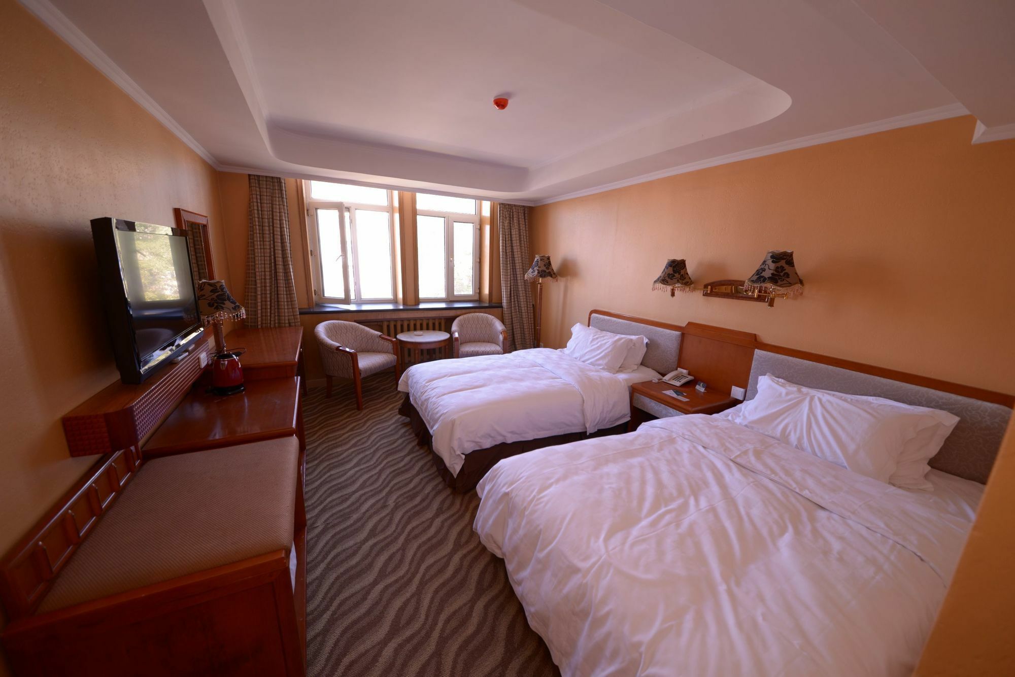 Harbin Bremen Train Station Hotel Exterior photo